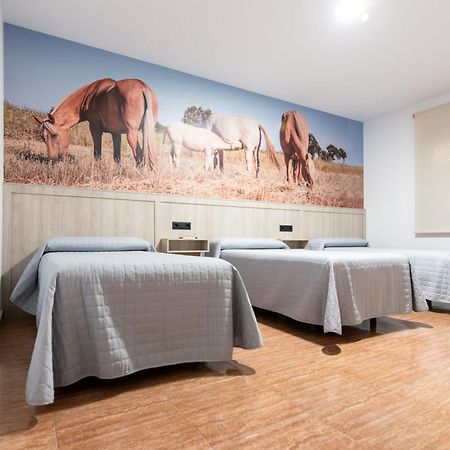 Hostal Vinuela Сан-Педро-де-Мерида Экстерьер фото