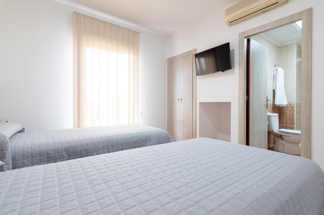 Hostal Vinuela Сан-Педро-де-Мерида Экстерьер фото
