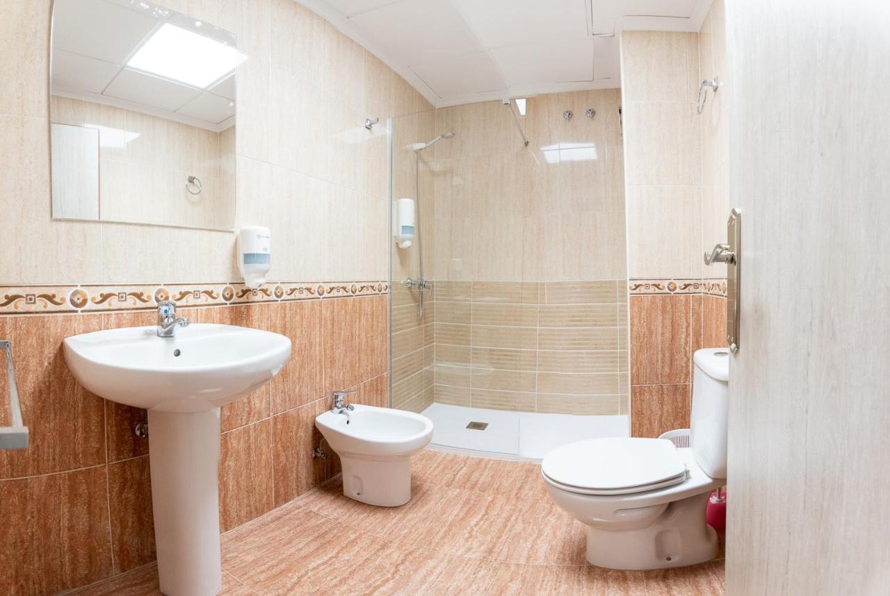 Hostal Vinuela Сан-Педро-де-Мерида Экстерьер фото