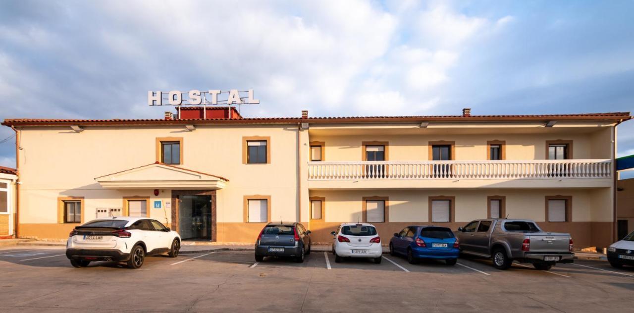Hostal Vinuela Сан-Педро-де-Мерида Экстерьер фото